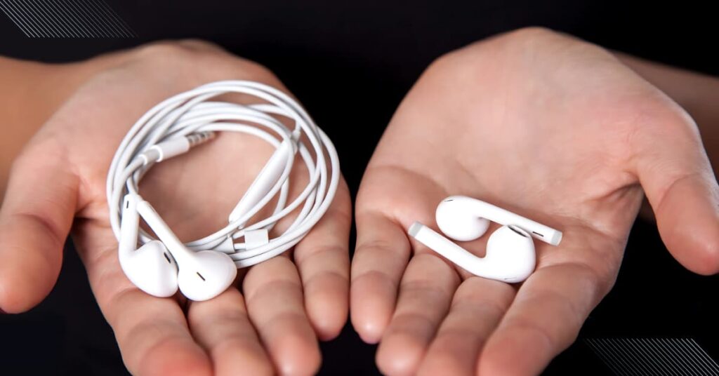 wired and wireless earphones